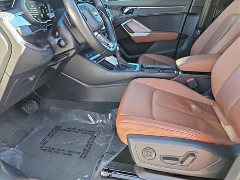 Used 2022 Audi Q3 2.0T Premium Plus w/ Premium Plus Package image 16