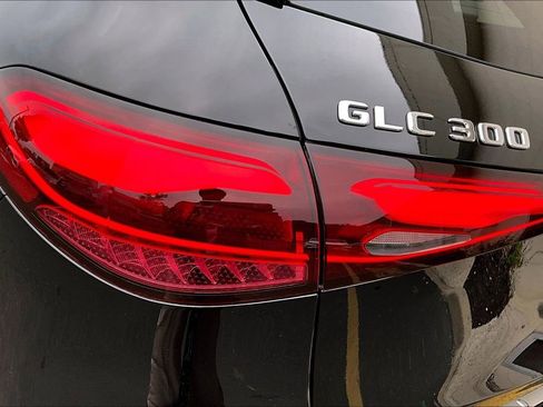 Used 2023 Mercedes-Benz GLC 300 4MATIC image 32