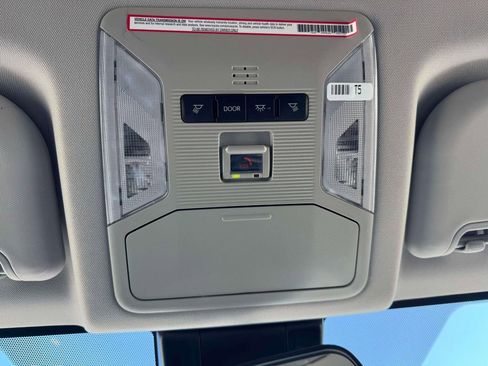 Used 2023 Toyota RAV4 LE image 33