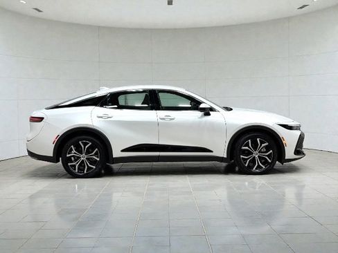 Used 2024 Toyota Crown XLE image 6