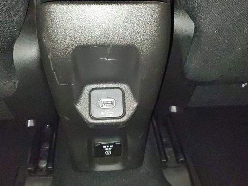 Used 2021 Jeep Renegade Latitude image 13