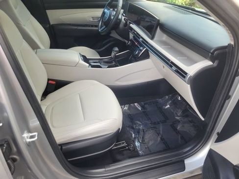 Used 2025 Hyundai Tucson SEL FWD image 12