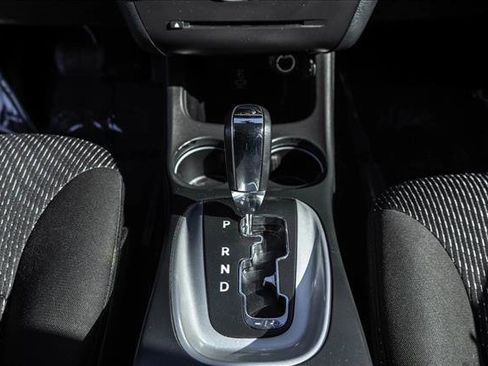 Used 2020 Dodge Journey SE image 18