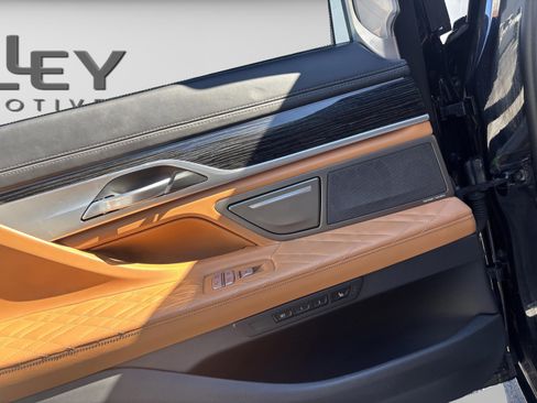 Used 2021 BMW 750i xDrive w/ Luxury Rear Seating Package image 36