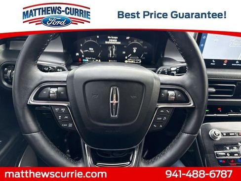 Used 2022 Lincoln Nautilus Reserve w/ Equipment Group 202A image 17