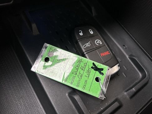 Used 2025 Dodge Durango GT image 30