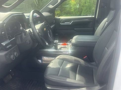 Used 2023 Chevrolet Silverado 1500 LTZ w/ Technology Package image 5