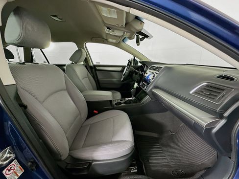 Used 2019 Subaru Outback 2.5i Premium image 29
