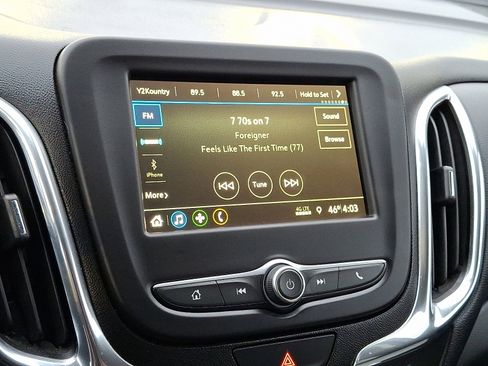 Used 2019 Chevrolet Equinox LT image 16