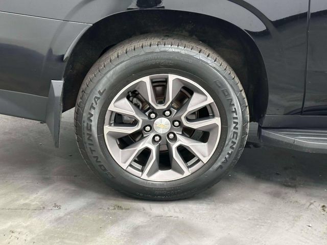 Used 2022 Chevrolet Suburban LT w/ LT Signature Plus Package AWD/4WD image 13