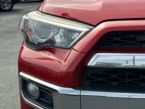 Used 2018 Toyota 4Runner Limited image 40