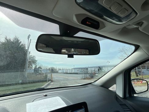 Used 2018 Ford EcoSport SE w/ SE Convenience Package image 16