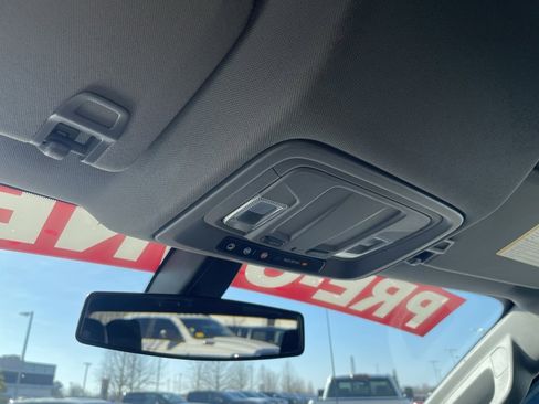 Used 2021 Chevrolet Silverado 1500 LT image 19