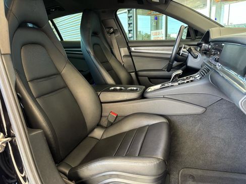 Used 2023 Porsche Panamera 4 Platinum Edition w/ Assistance Package image 29