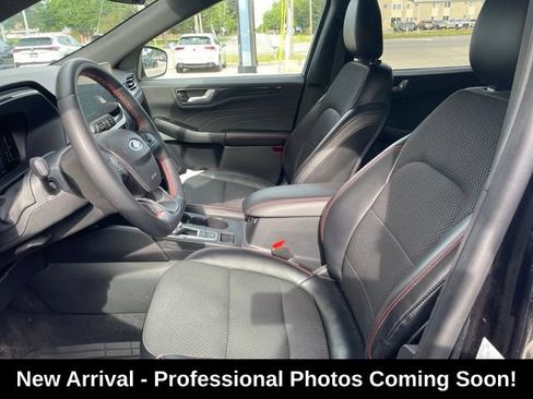 Used 2023 Ford Escape ST-Line w/ Tech Pack #1 AWD/4WD image 11