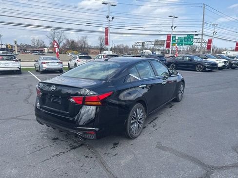 Certified 2024 Nissan Altima 2.5 SV w/ SV Premium Package FWD image 7