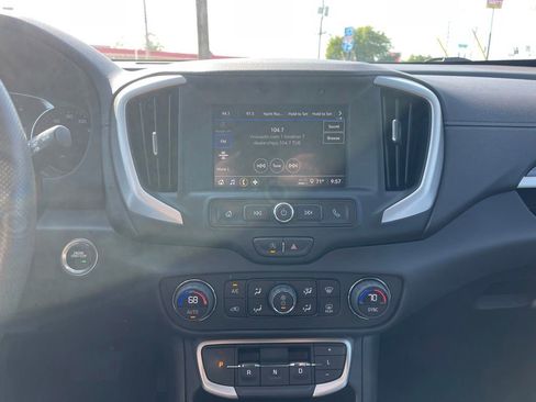 Used 2023 GMC Terrain SLE w/ Driver Convenience Package FWD image 12