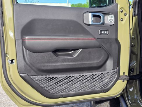 New 2026 Jeep Wrangler Unlimited Rubicon AWD/4WD image 34