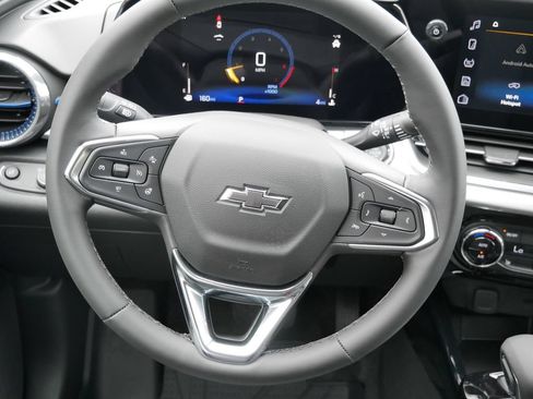 New 2026 Chevrolet Trax LT w/ Driver Confidence Package FWD image 17