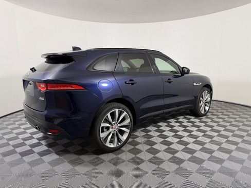 Used 2017 Jaguar F-PACE R-Sport image 8