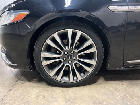 Used 2019 Lincoln Continental Select w/ Continental Climate Package image 26