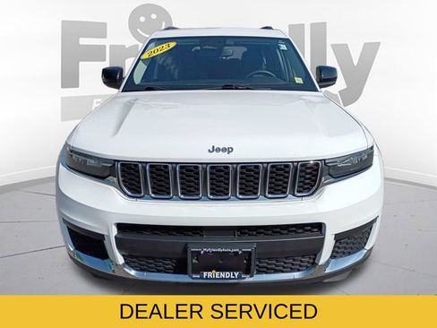 Used 2023 Jeep Grand Cherokee L Laredo AWD/4WD image 2