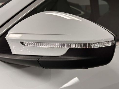 Used 2025 Audi Q5 Premium Plus w/ Premium Plus image 27