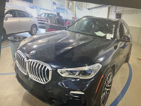 Used 2020 BMW X5 xDrive40i w/ M Sport Package AWD/4WD image 16