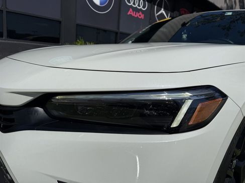 Used 2024 Honda Civic Sport image 10