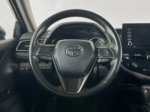 Used 2024 Toyota Camry SE image 17