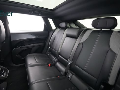 Used 2024 Cadillac Lyriq Tech RWD image 23