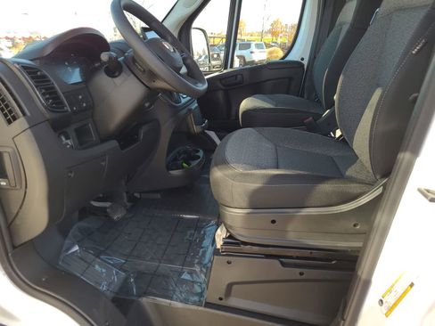 New 2026 RAM ProMaster 2500 w/ Premium Convenience Group image 19