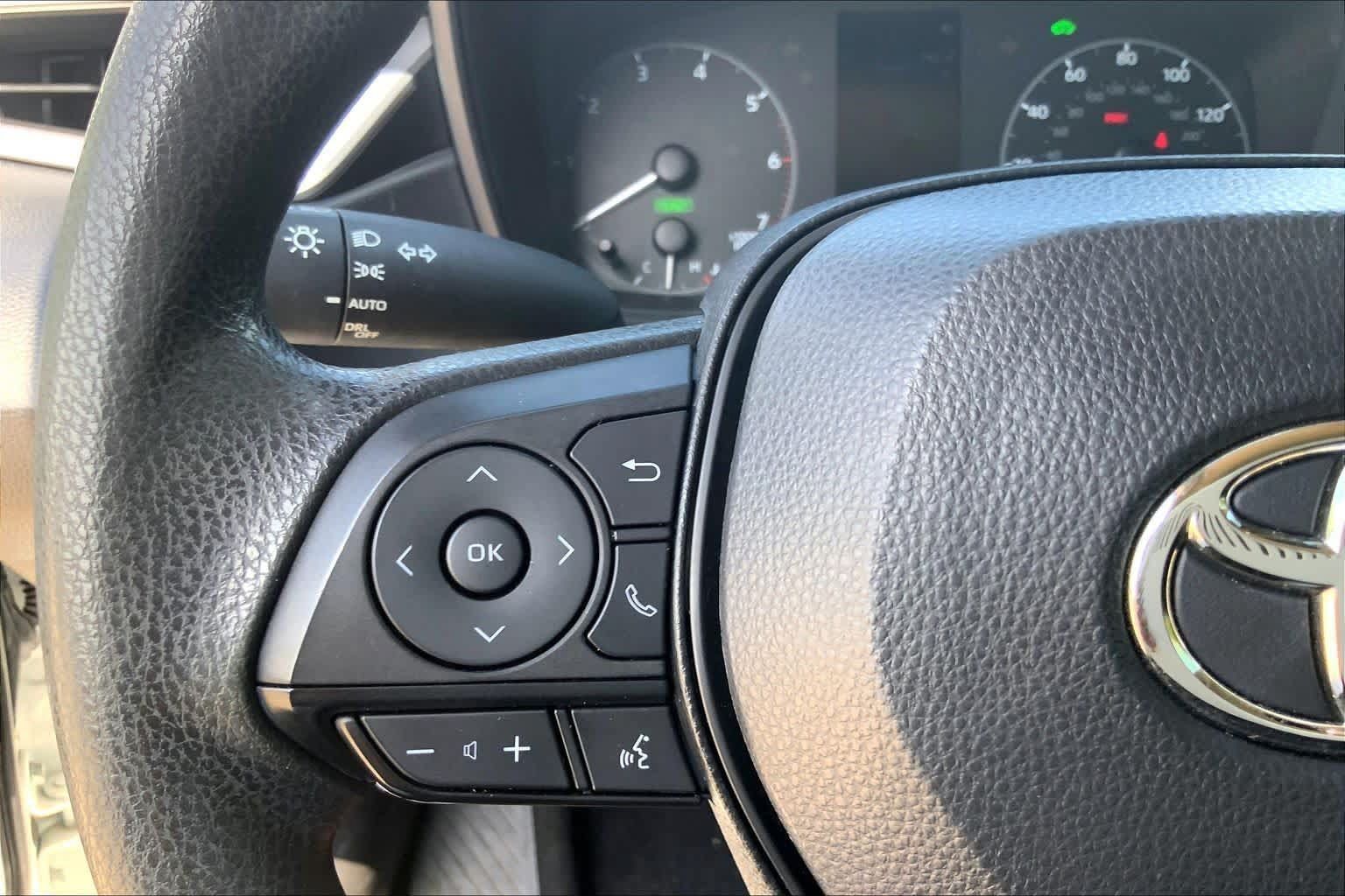 Used 2023 Toyota Corolla LE FWD image 23