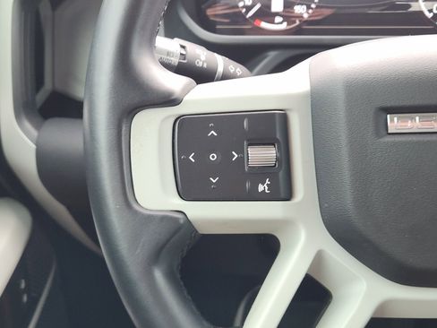 Used 2020 Land Rover Defender 110 First Edition image 27