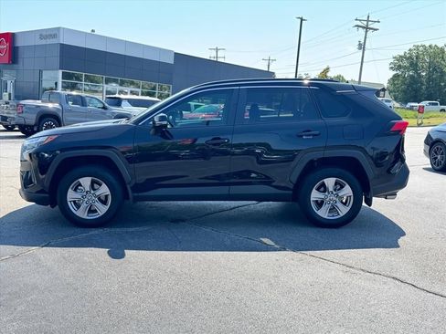 Used 2025 Toyota RAV4 XLE w/ Convenience Package FWD image 6