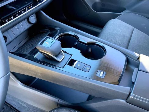 Used 2026 Nissan Rogue SV image 14