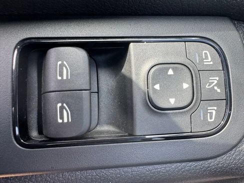 Used 2023 Mercedes-Benz Sprinter 2500 w/ Acoustic Package image 8