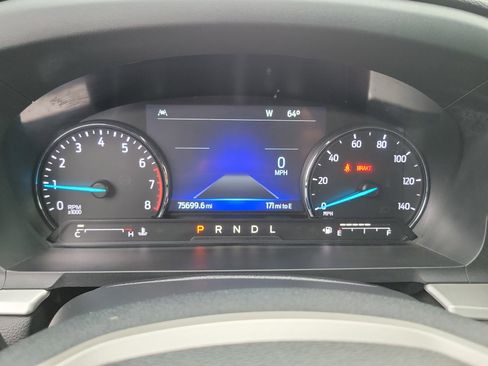 Used 2022 Ford Explorer XLT image 9