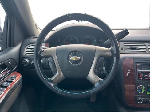 Used 2014 Chevrolet Suburban LT AWD/4WD image 19