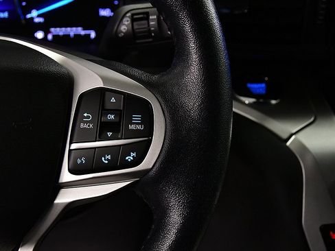 Used 2022 Ford Explorer XLT image 21