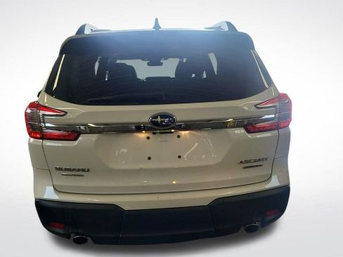 Used 2023 Subaru Ascent Limited image 7