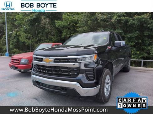 Used 2024 Chevrolet Silverado 1500 LT AWD/4WD image 1