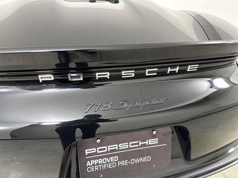 Certified 2021 Porsche 718 Boxster Spyder image 19