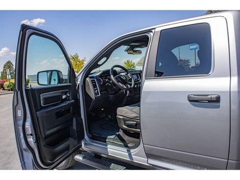 Used 2022 RAM 1500 Warlock AWD/4WD image 24