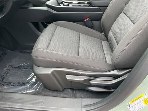 New 2026 Chevrolet Equinox LT w/ Safety and Technology Package FWD image 18