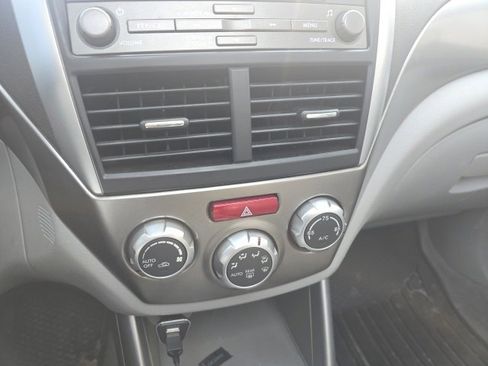 Used 2010 Subaru Forester 2.5X Limited image 8