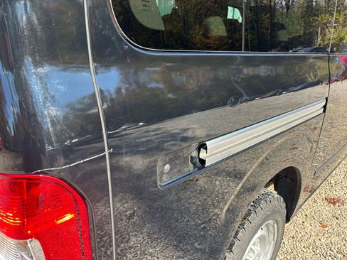 Used 2019 Nissan NV 3500 S image 26
