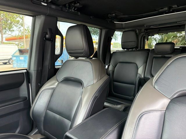 Used 2025 Ford Bronco Outer Banks AWD/4WD image 16