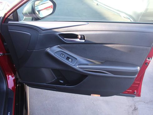 Used 2019 Toyota Avalon Touring w/ Preferred Accessory Package FWD image 22