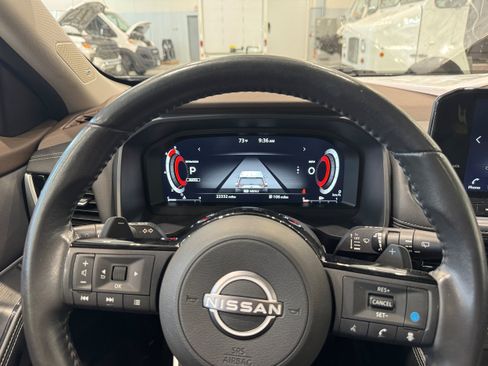 Used 2023 Nissan Rogue Platinum AWD/4WD image 17